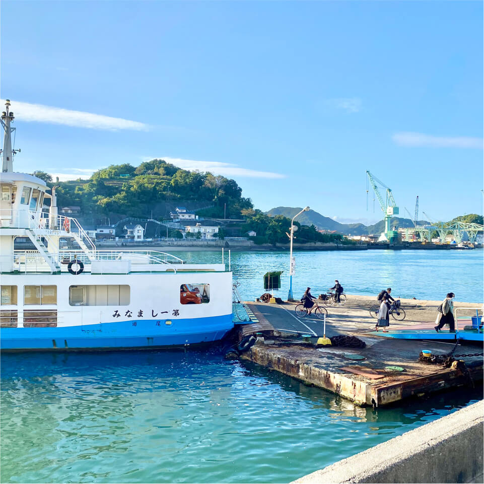 船がとまっている
          写真